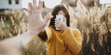 Snapchat ex-employee claims company faked growth stats to boost value