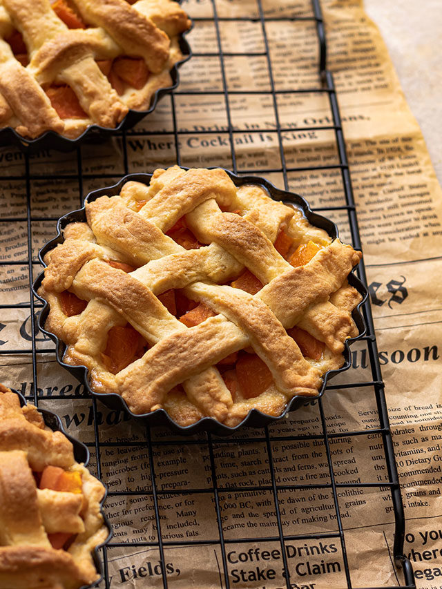 This English breakfast pie is maybe the most British thing ever